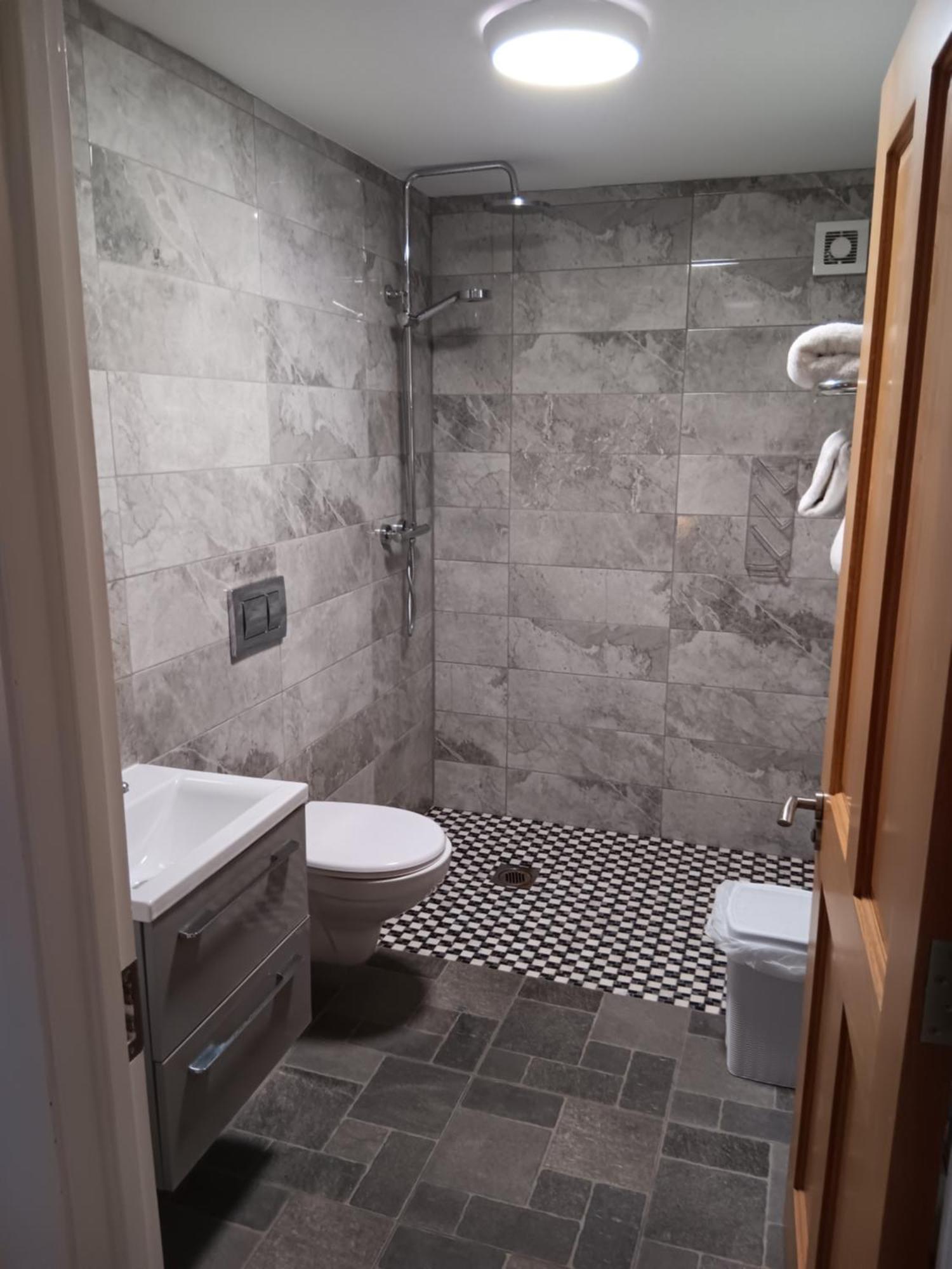 Matty'S Pub - Apartment'S Carlow Quarto foto
