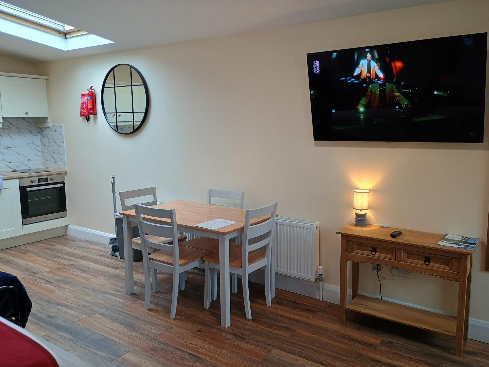 Matty'S Pub - Apartment'S Carlow Quarto foto